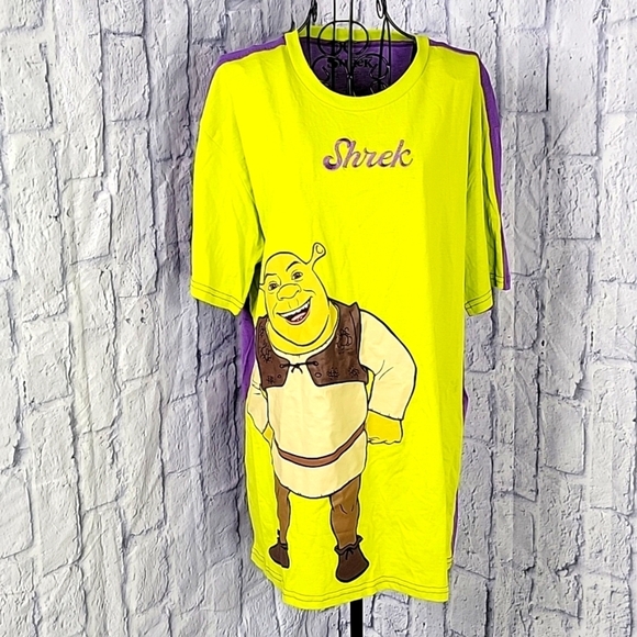 DREAMWORKS Shrek‎ Duo-Tone Couples Exclusive Box Lunch Shirt Size Medium - Picture 1 of 6